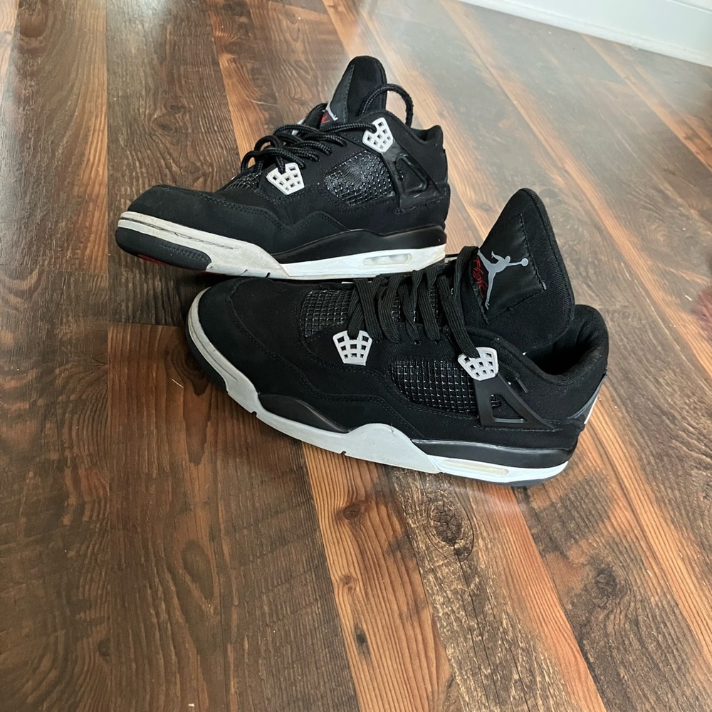 Air jordan 4s